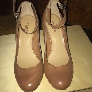Crown Vintage Ankle Strap Heels size 71/2